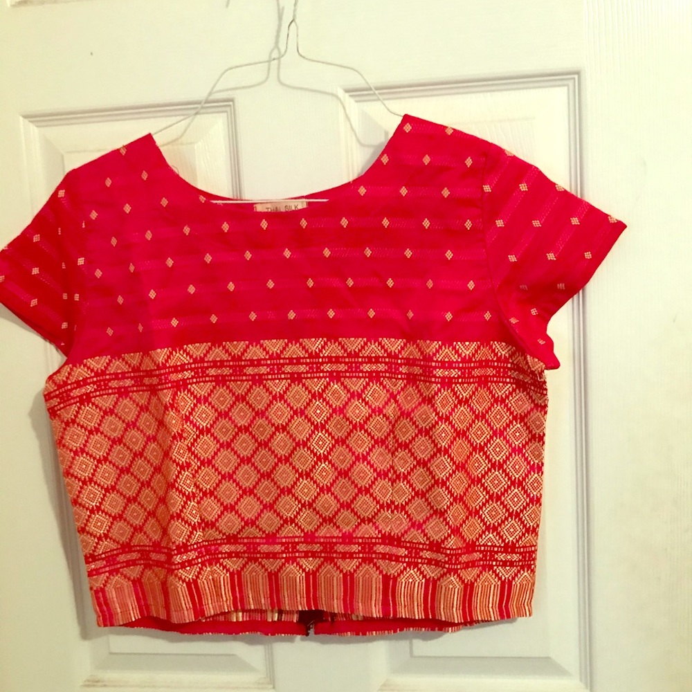 Red & Gold top